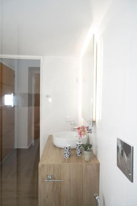 Homeresidence 1 Ермополи Екстериор снимка